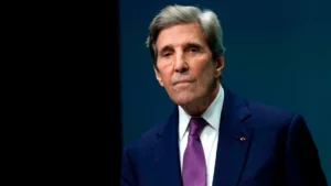 Informasi Mengejutkan John Kerry mengundurkan diri sebagai utusan iklim AS 