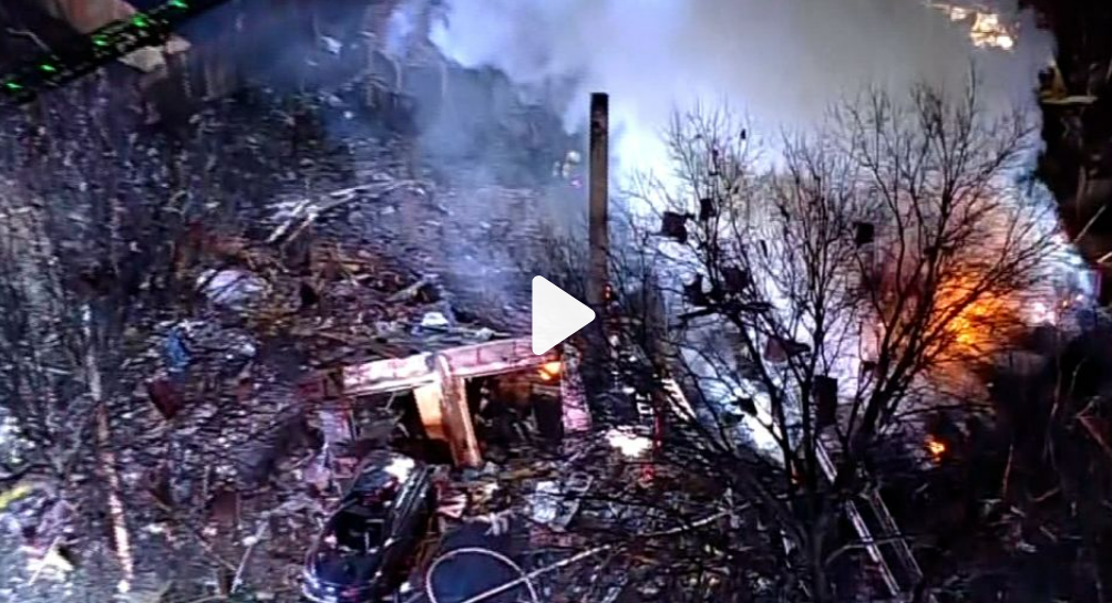 Berita Kebakaran Rumah di Virginia meledak dan ada petugas pemadam kebakaran di dalamnya
