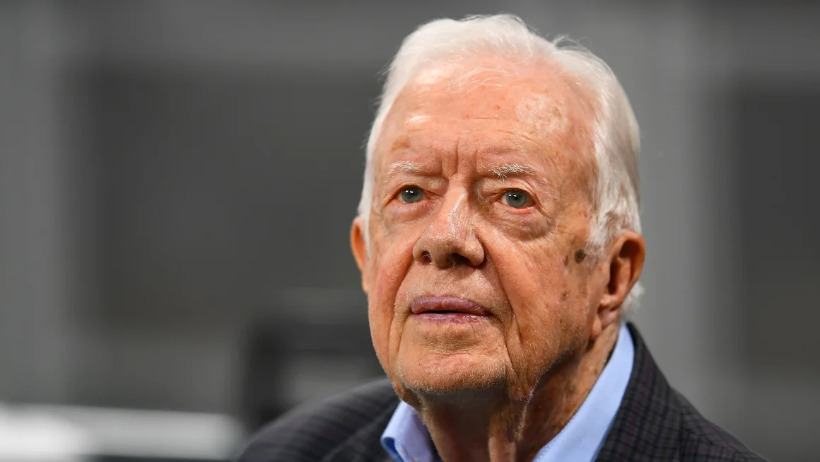 Dukungan Semangat Jimmy Carter setelah bertahun-tahun berada di rumah sakit