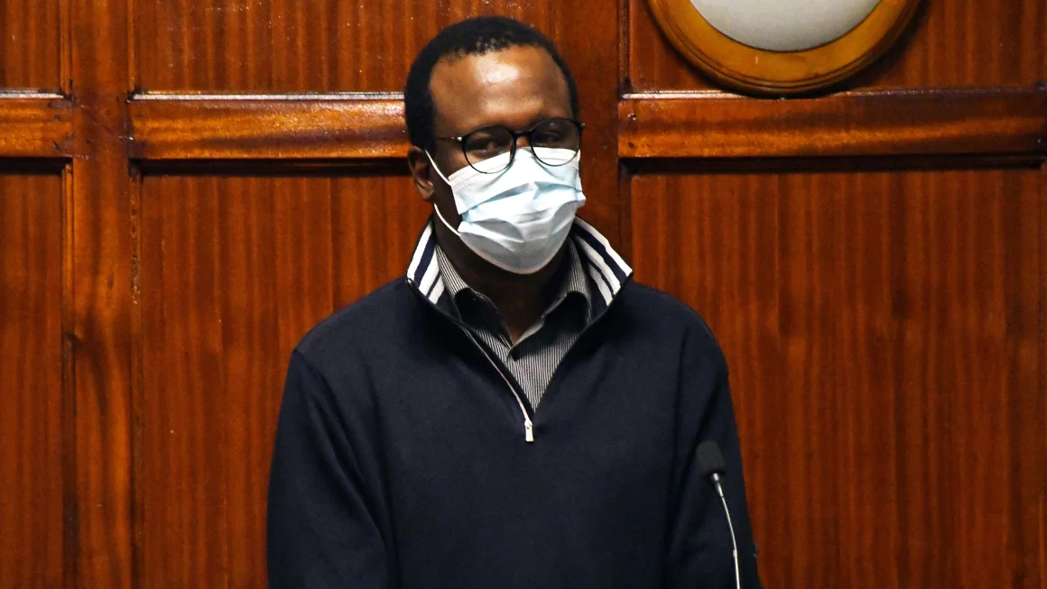 Berita Pembunuhan : Seorang buronan yang diduga membunuh seorang perawat di Boston ditangkap bulan lalu di Kenya. Sekarang dia melarikan diri dari polisi