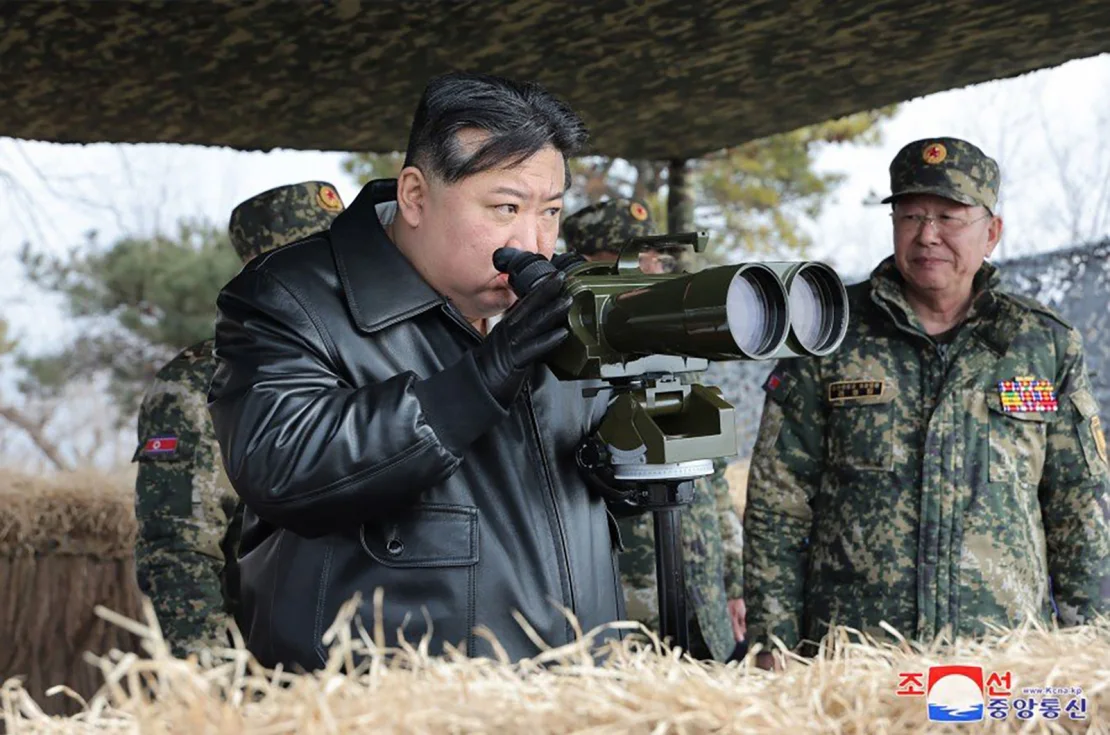 kegiatan militer Korea Utara menampilkan artileri yang menimbulkan ancaman mematikan bagi Selatan