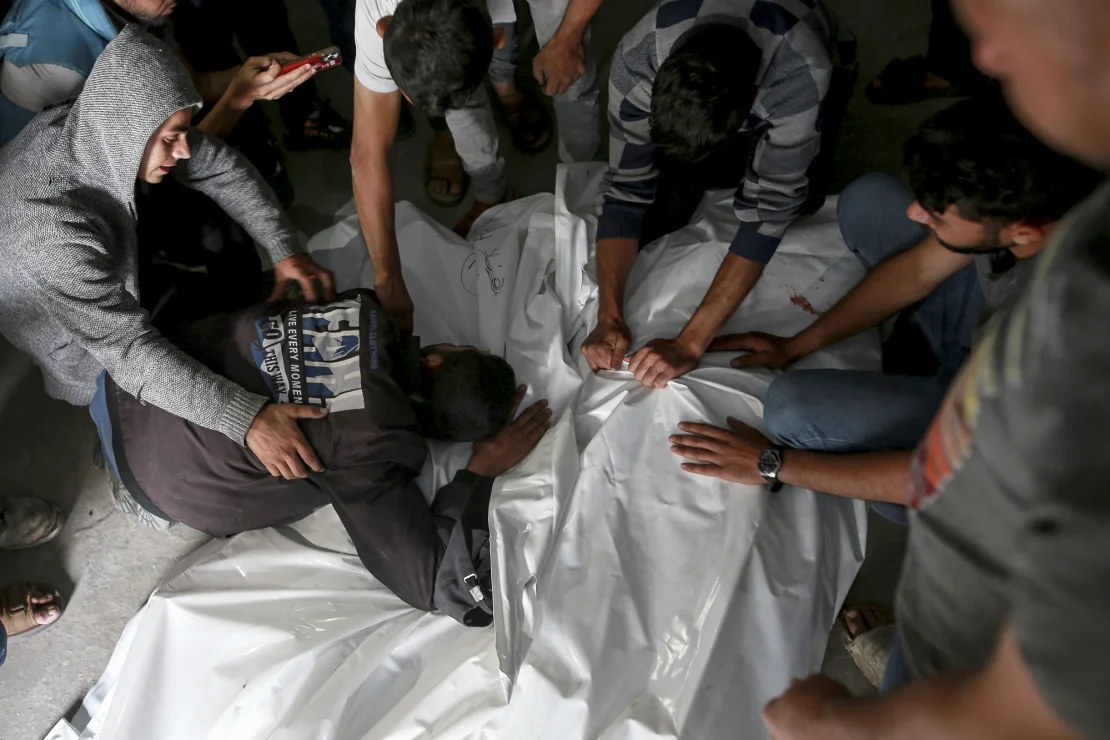 Serangan Israel yang menewaskan 45 orang di kamp pengungsi Palestina di Rafah