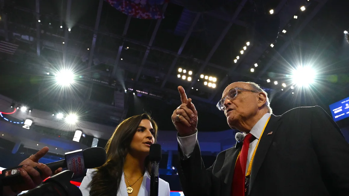 Giuliani ‘tidak menyesal’ mencemarkan nama baik petugas pemilu 2020