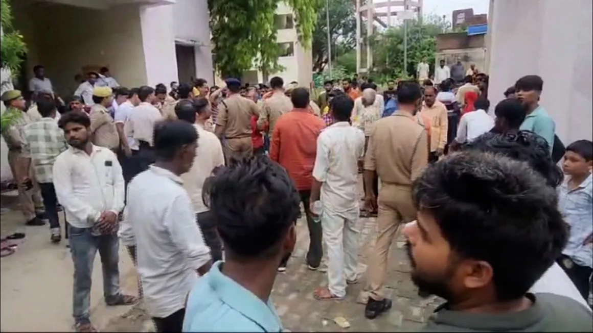 Setidaknya 116 orang tewas dalam tabrakan di acara keagamaan di India, kata polisi setempat