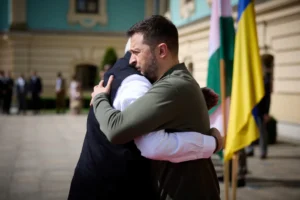 Modi dari India tiba di Ukraina untuk melakukan pembicaraan dengan Zelensky